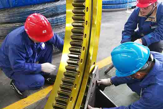 Slewing bearing research and development